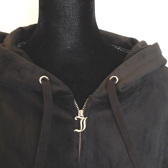 Juicy Couture Tops - NWT Juicy Couture Black Velour Zip Front Hoodie Women's Size 2X